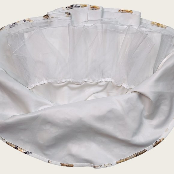 NWOT CITY STUDIO FOIL PRINT FLORAL MINI SKIRT (1 JR.) - Picture 6 of 8